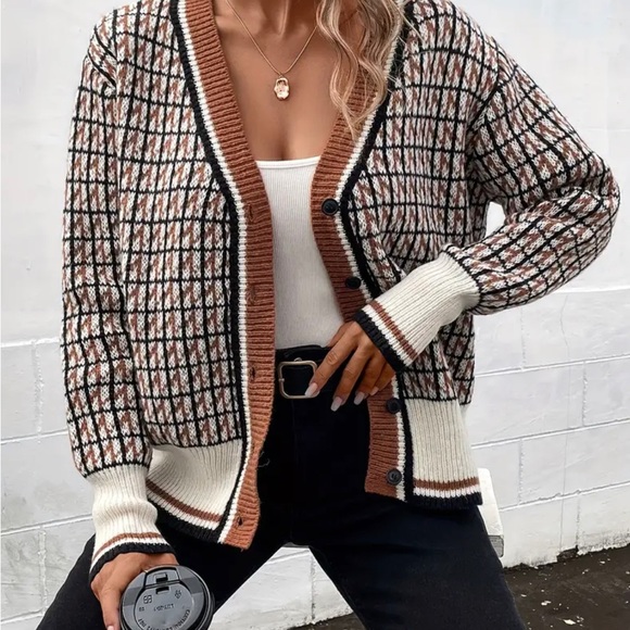 NWOT Shawnee cardigan blown/black/cream. Sold out online for $42. - Picture 2 of 9